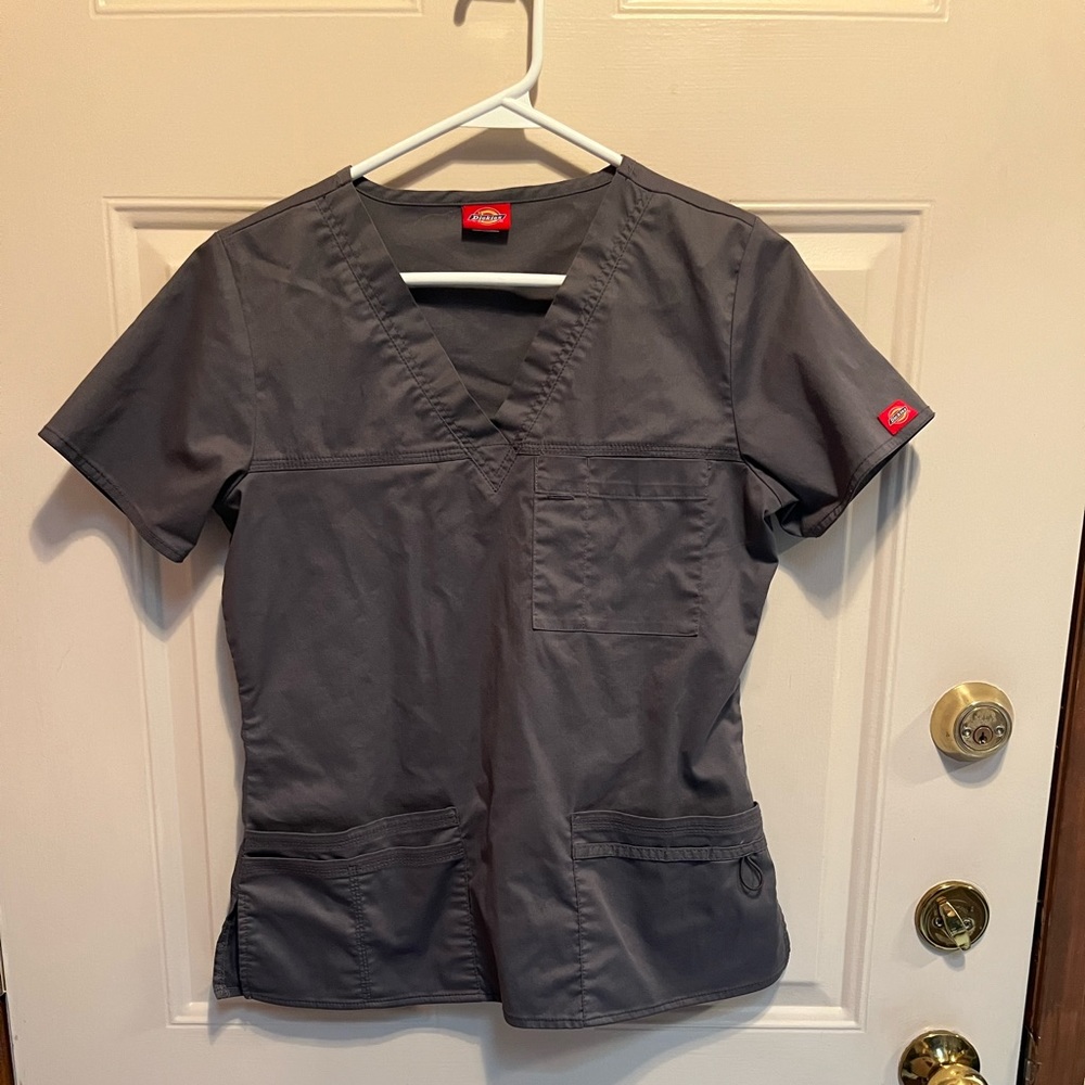 Dickies Scrub Top - Women’s Small - Grey/Gray. Double front pocket.